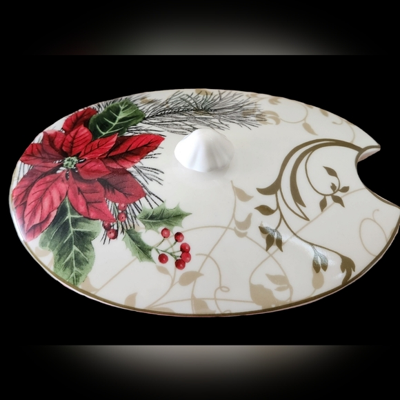 222 Fifth Other - 222 Fifth  Soup Tureen Top Measures approximately 10" long